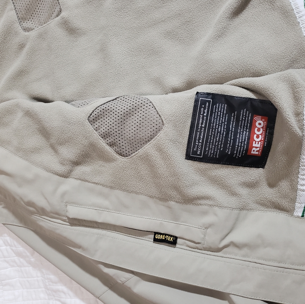 Awesome Quick Silver Jacket! - image 4